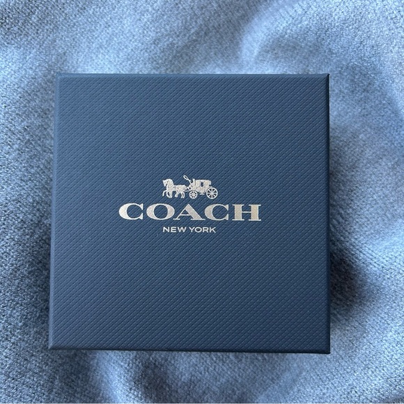 Coach Pearl Heart Charm Bracelet - Picture 4 of 6